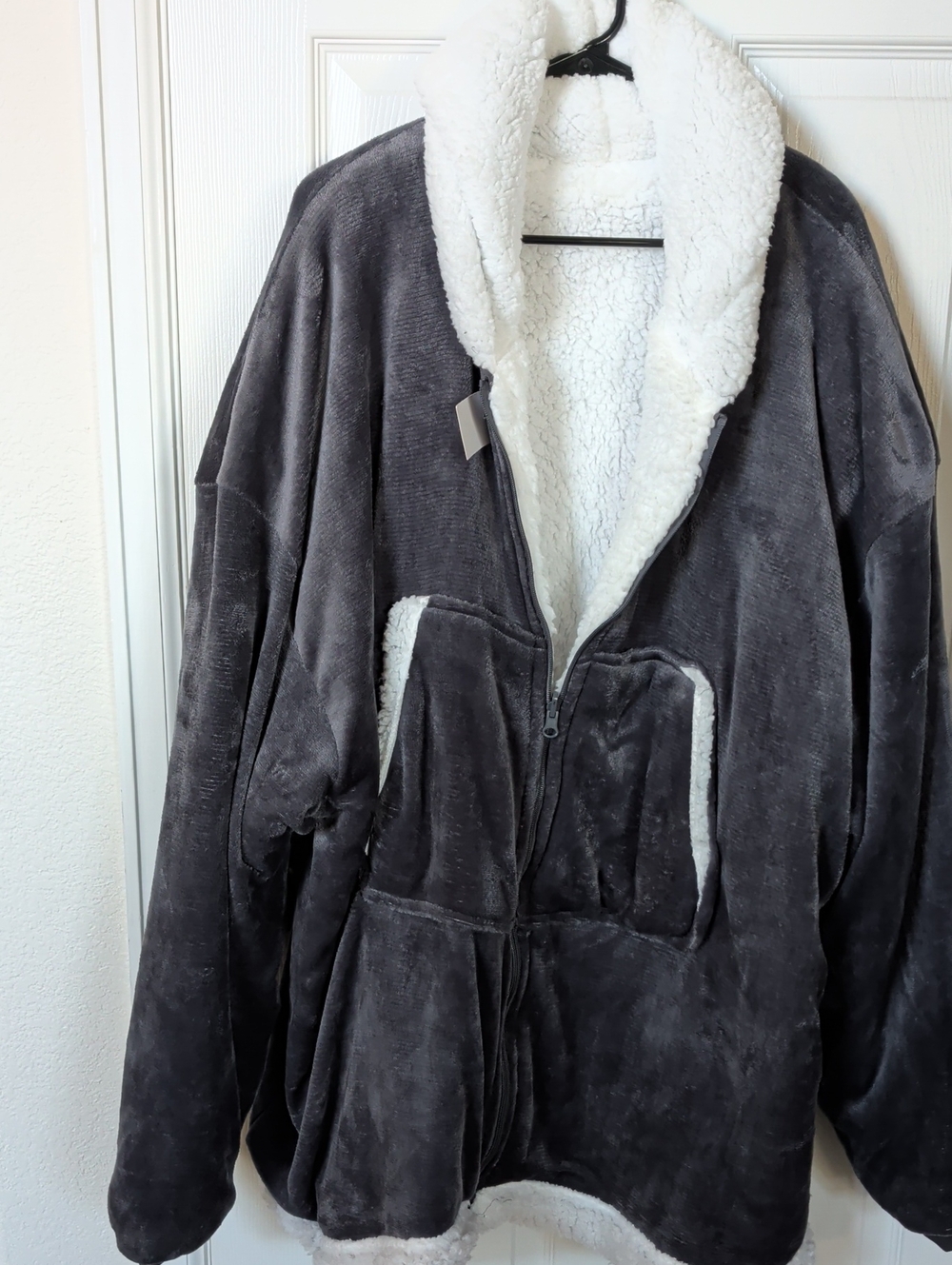 Plush Sherpa-Lined Zip Wearable  Blanket in Dark Gray
